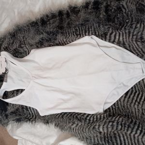 2Sable T-Shirt Bodysuit White Sleeveless Sz M Stretch NWT